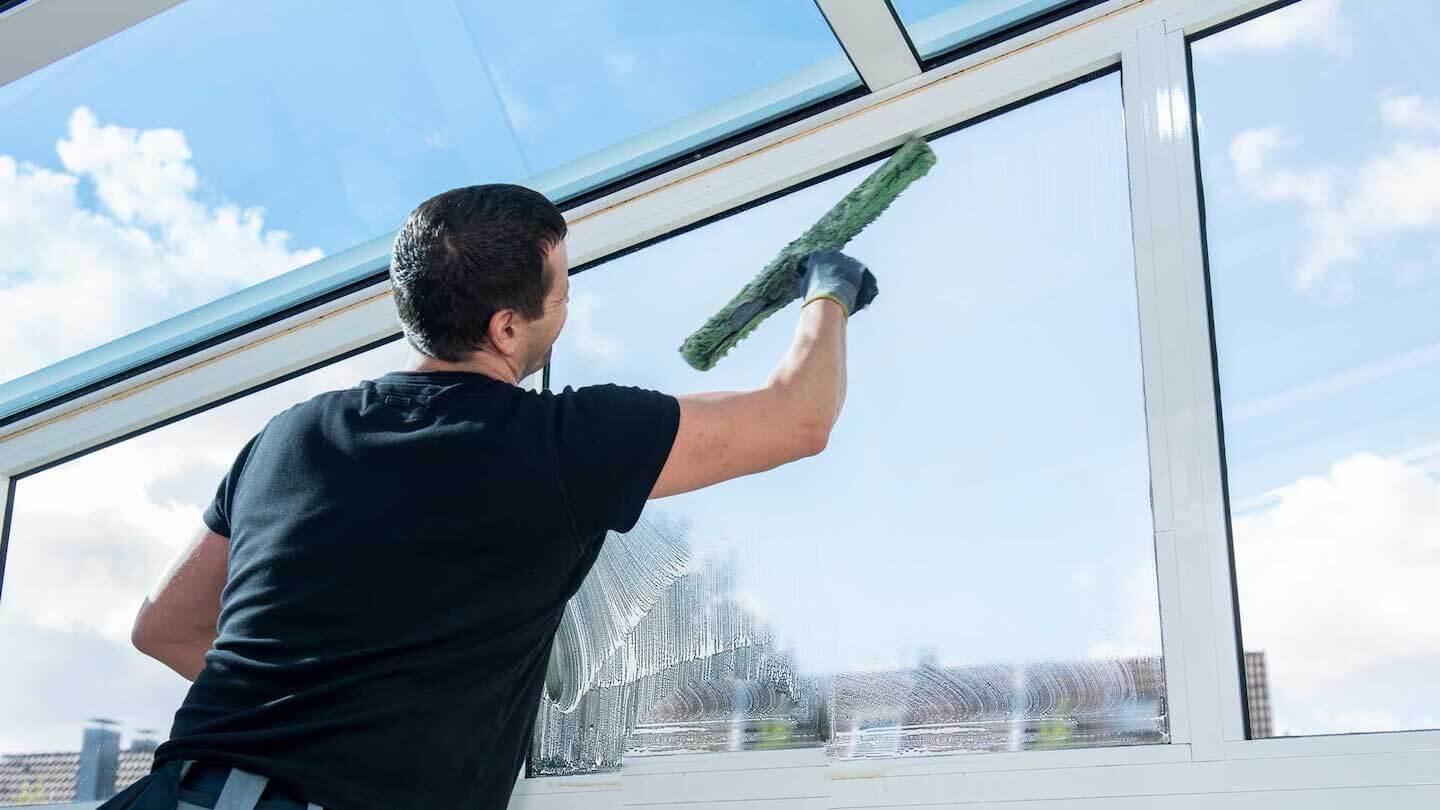 How to Keep Your Windows Spotless Year-Round